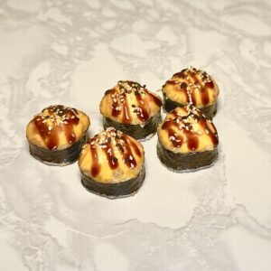 Ролл запеченный с угрем и перцем